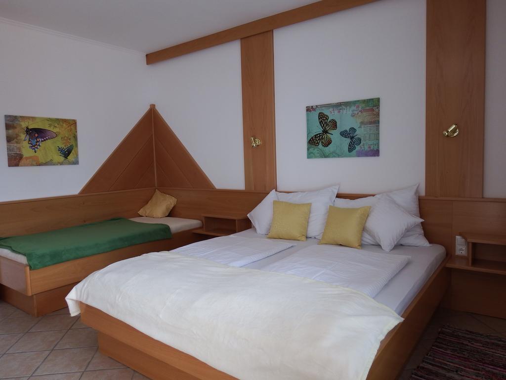 Gartenpension Fischl Moerbisch Am See Exterior photo